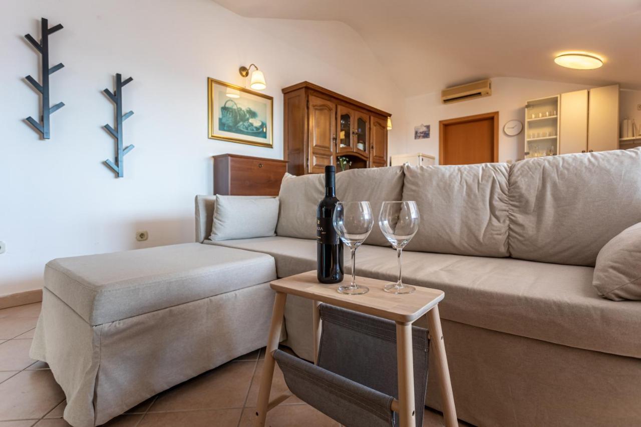 Apartment Tereza Malinska Exteriér fotografie
