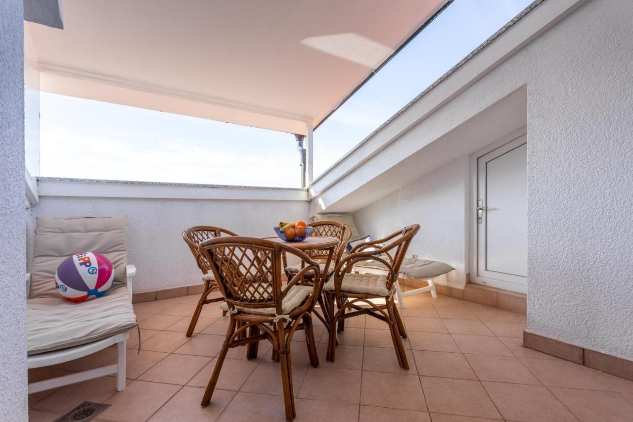 Apartment Tereza Malinska Exteriér fotografie